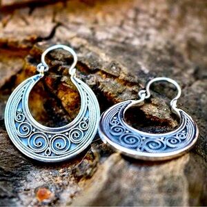 Boho Vintage Half Hoop Flower Pattern Earrings